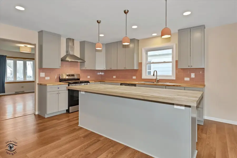 114 W Sumner Avenue, Peotone, IL 60468 - #2