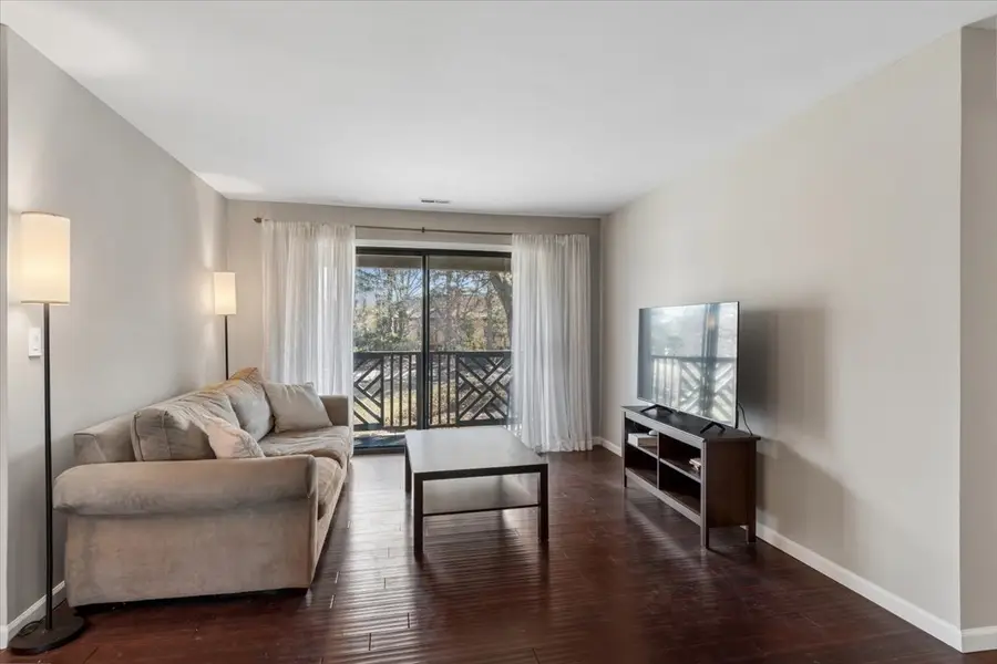 1733 Harrow Court #B, Wheaton, IL 60189 - #2