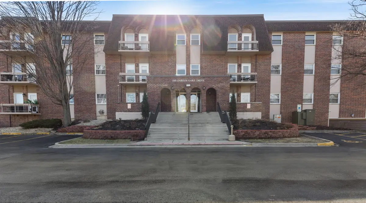 1501 Darien Lake Drive #201, Darien, IL 60561 - #1