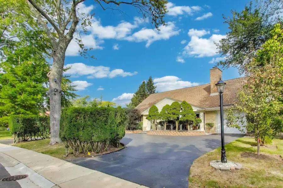 3226 Sprucewood Road, Wilmette, IL 60091 - #3