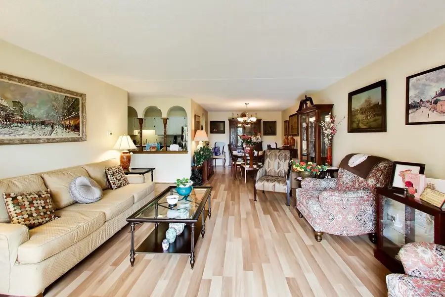 6455 W Belle Plaine Avenue #411, Chicago, IL 60634 - #3