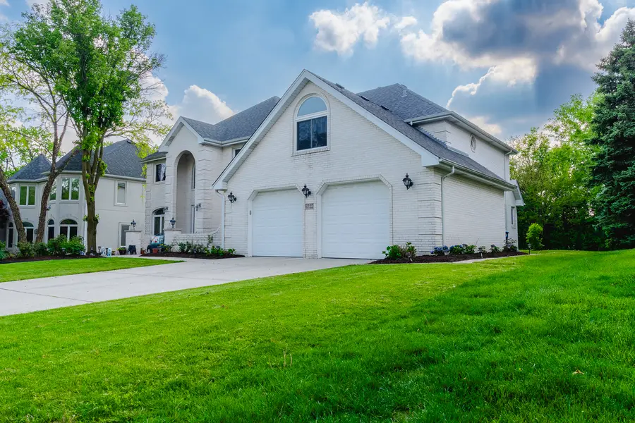 6722 Sweetbriar Lane, Darien, IL 60561 - #2