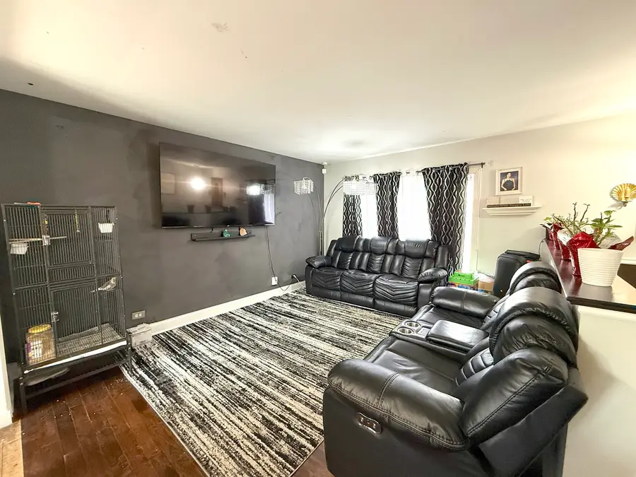 1216 N Lakeshore Drive, Round Lake Beach, IL 60073 - #3