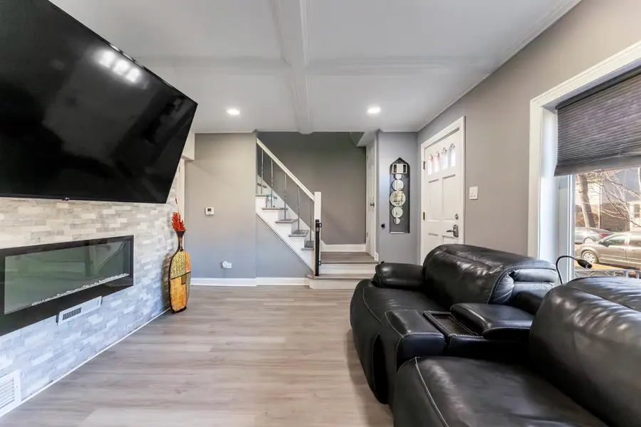 5227 S Neenah Avenue, Chicago, IL 60638 - #3