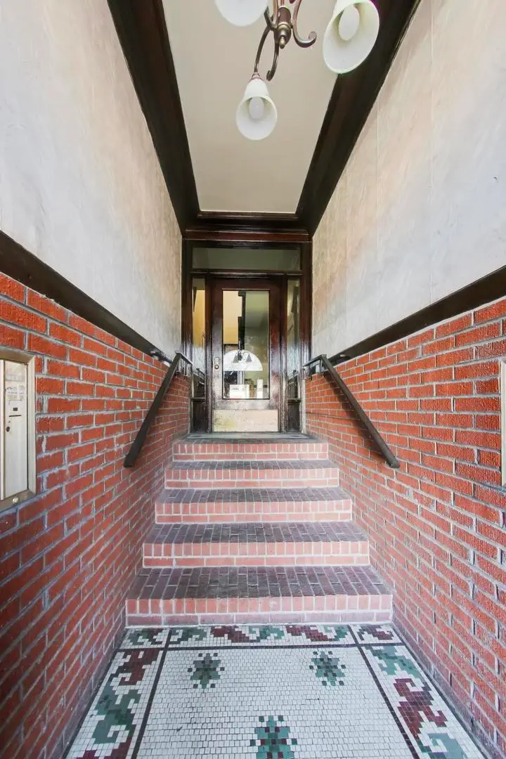 1221 E 53rd Street #1, Chicago, IL 60615 - #3