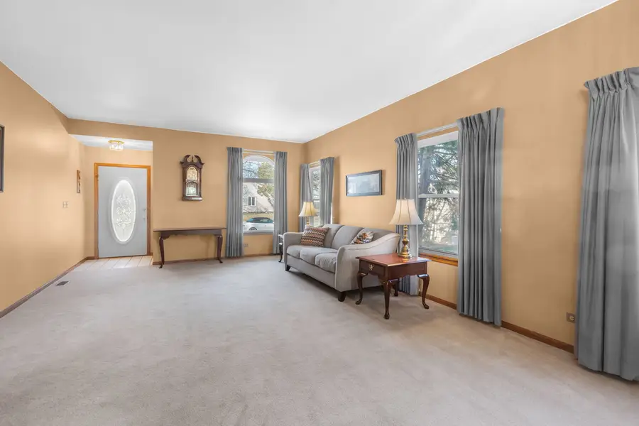 648 Thunderbird Trail, Carol Stream, IL 60188 - #3