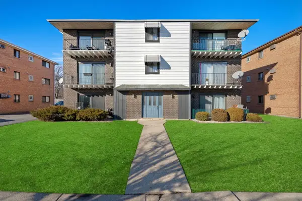 7242 W 86th Street #3A, Bridgeview, IL 60455