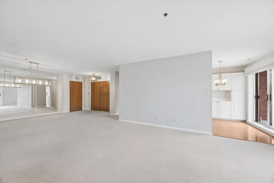 127 Acacia Circle #508, Indian Head Park, IL 60525 - #3