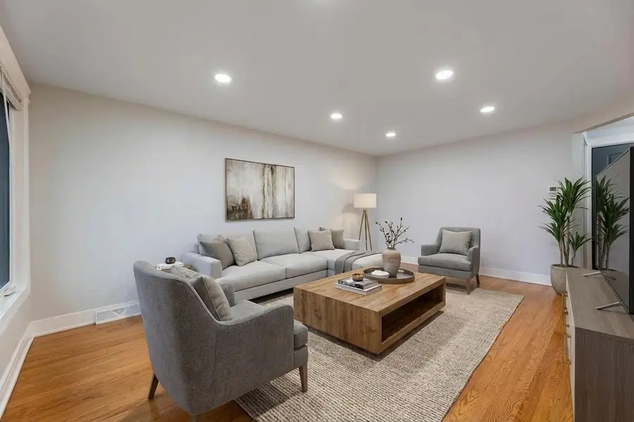 9747 S Harvard Avenue, Chicago, IL 60628 - #2