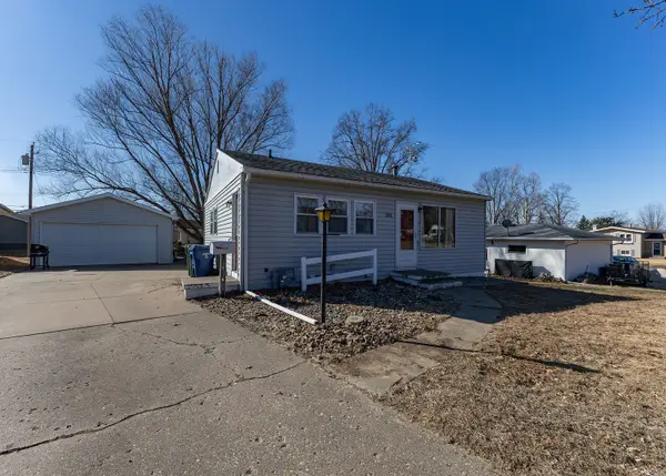 505 Highview Drive, Clinton, IA 52372