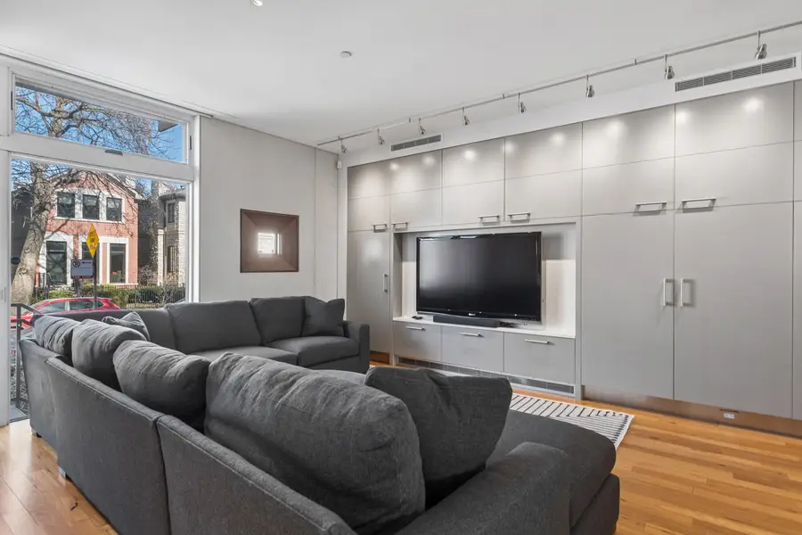 1445 W Lill Avenue, Chicago, IL 60614 - #3