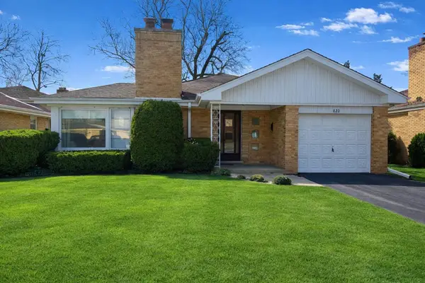 820 N Delphia Avenue, Park Ridge, IL 60068