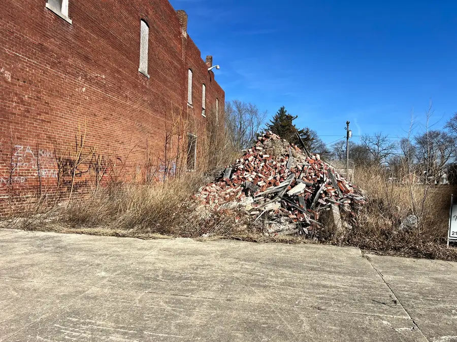 121 S Main Street, Rankin, IL 60960 - #3