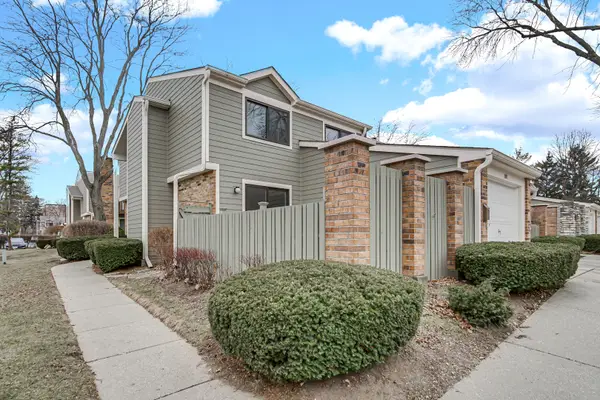 101 W Brighton Place, Mount Prospect, IL 60056