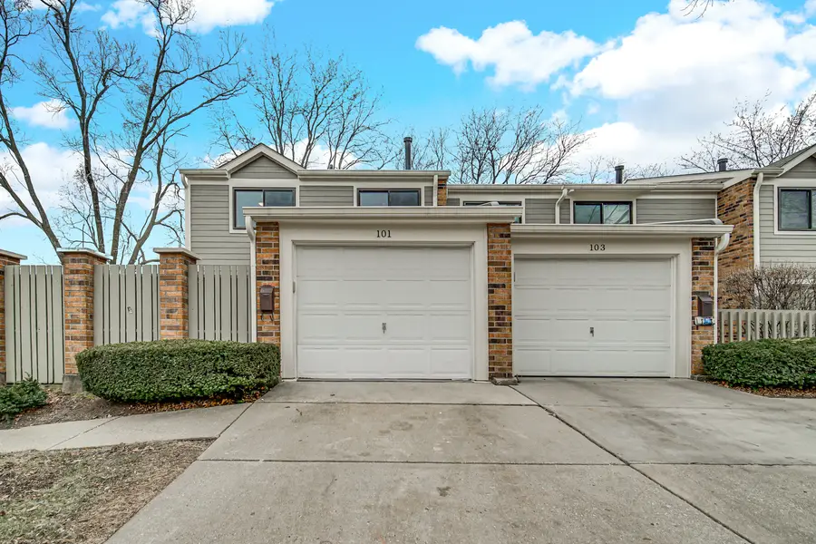 101 W Brighton Place, Mount Prospect, IL 60056 - #2