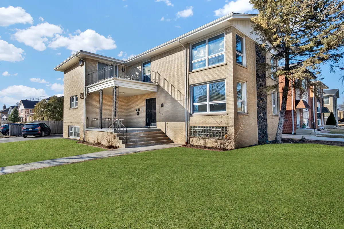 484 Shenstone Road, Riverside, IL 60546 - #1