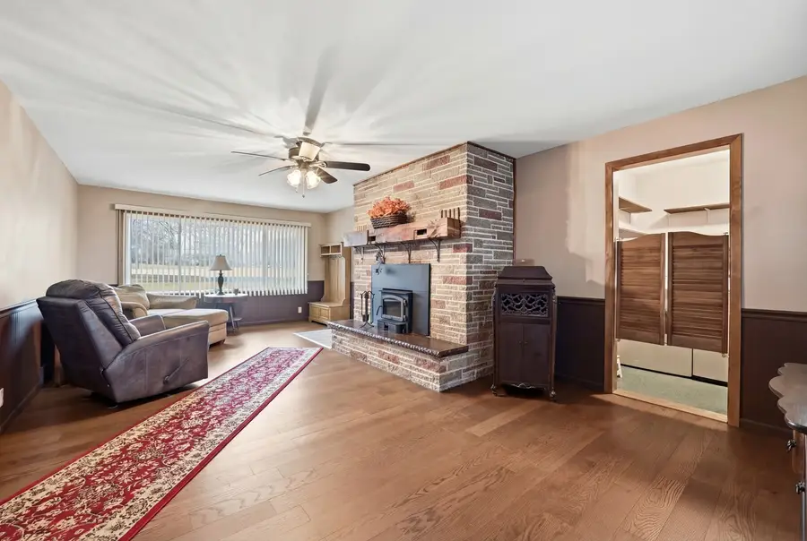 28007 Brickville Road, Sycamore, IL 60178 - #2