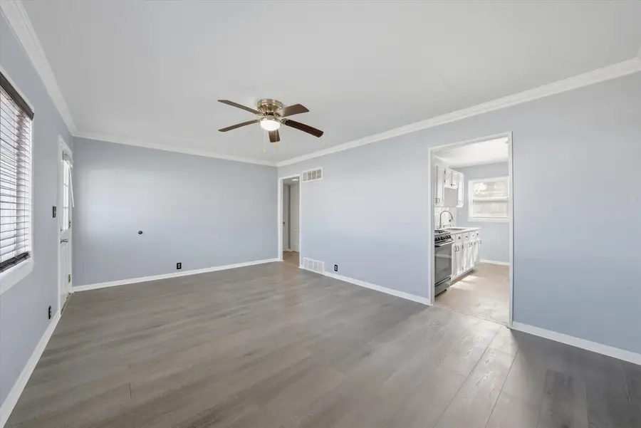 722 W Park Avenue, Aurora, IL 60506 - #2