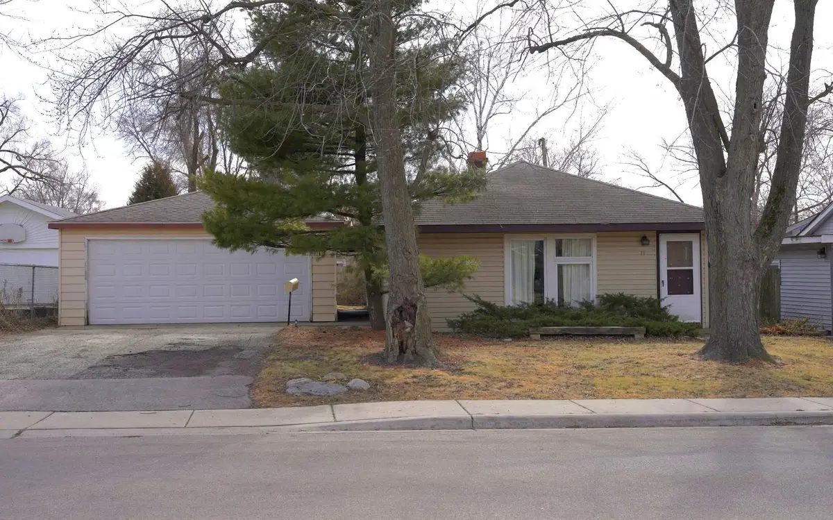 19 Helm Road, Carpentersville, IL 60110 - #1