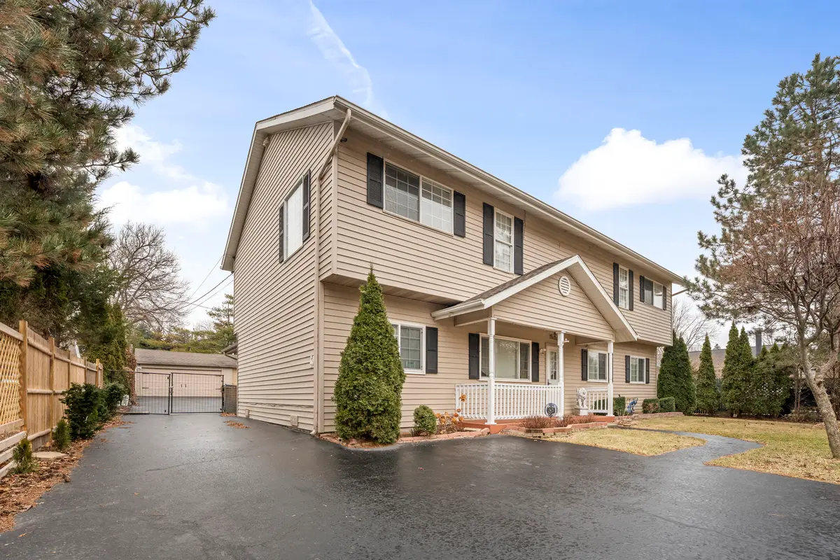 2819 Sun Valley Drive, Cary, IL 60013 - #1