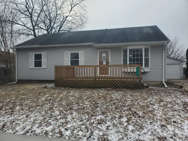1737 W 54th Street, Davenport, IA 52804