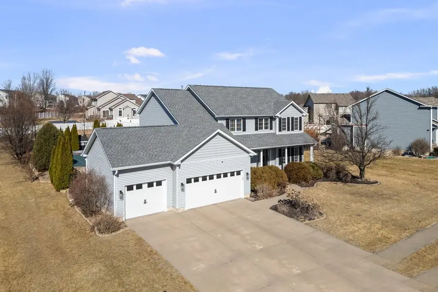 408 Tombergs Drive, Eldridge, IA 52748 - #2