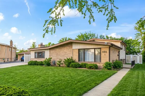 324 Warren Road, Glenview, IL 60025