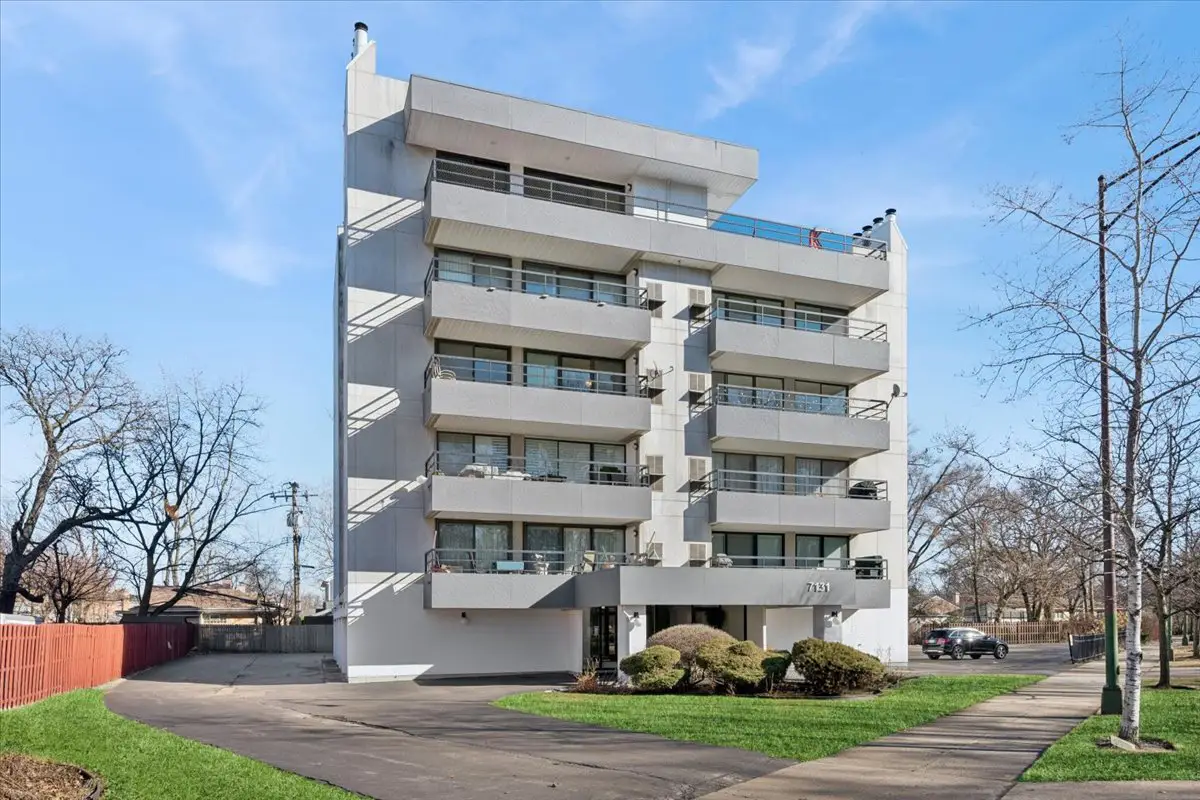 7131 N Caldwell Avenue #4N, Chicago, IL 60646 - #1