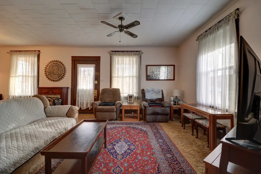 700 N 3rd Street, Clinton, IA 52732 - #2