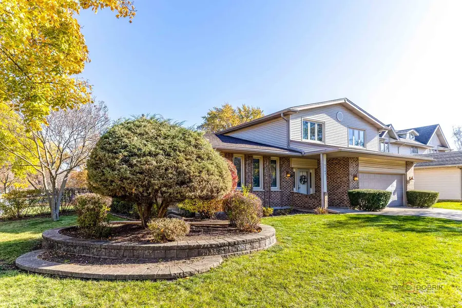 1147 N Ridge Avenue, Arlington Heights, IL 60004 - #2