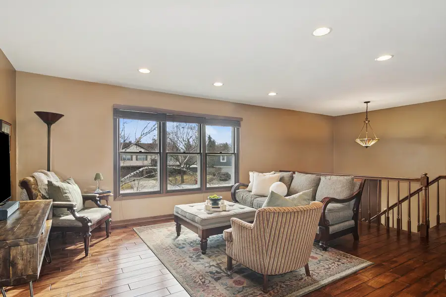 15 Newtown Court E, Buffalo Grove, IL 60089 - #3