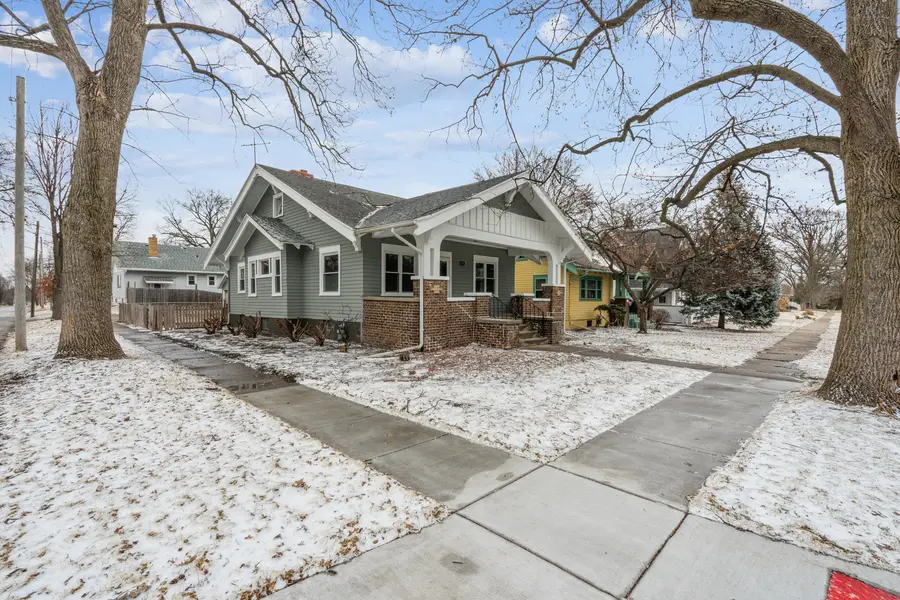 1102 E Dover Court, Davenport, IA 52803 - #3