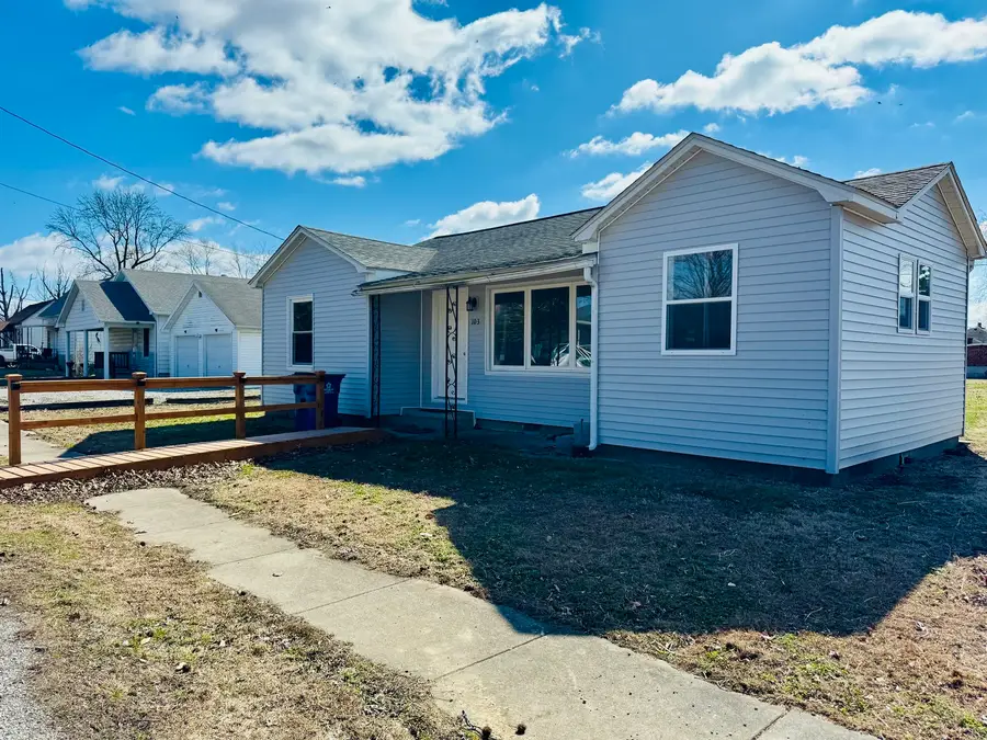 103 E North Street, Sesser, IL 62884 - #2