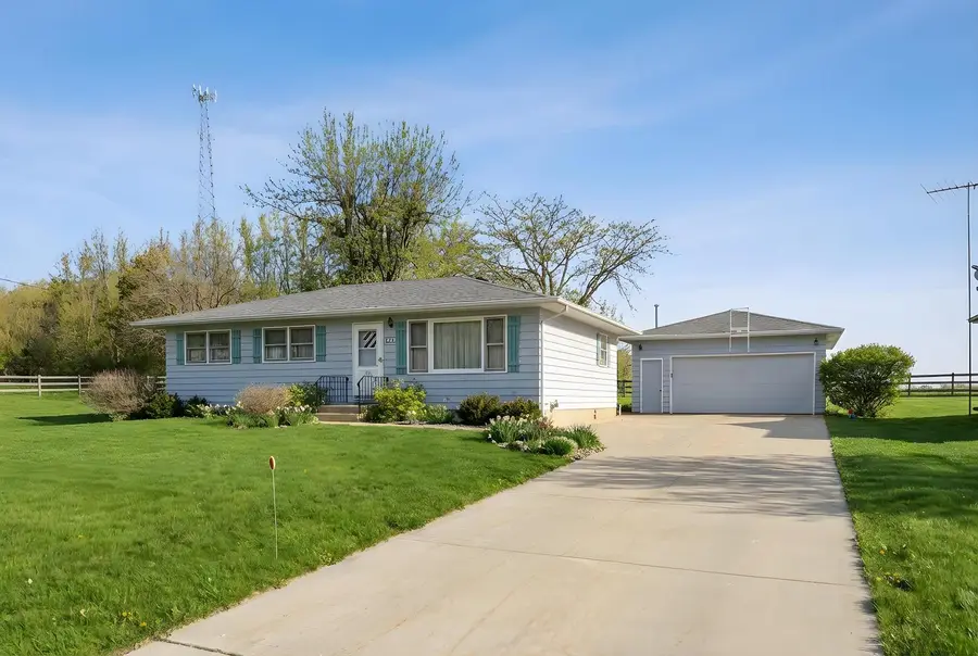 274 W Center Street, Burlington, IL 60109 - #3