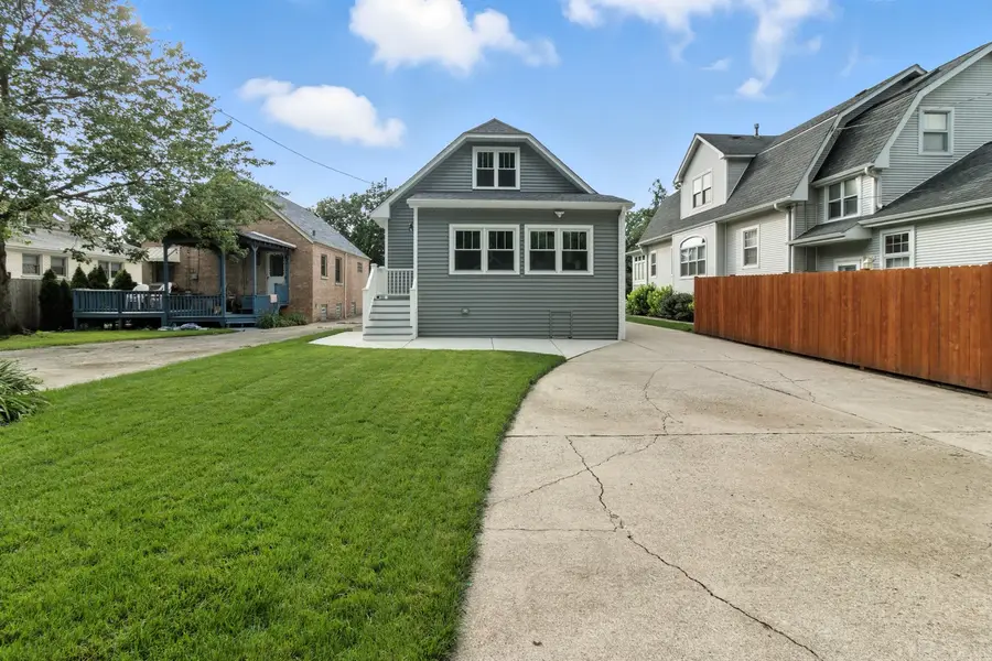 6233 N Sayre Avenue, Chicago, IL 60631 - #2