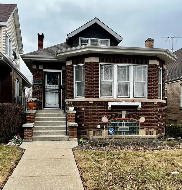 10605 S Eggleston Avenue, Chicago, IL 60628