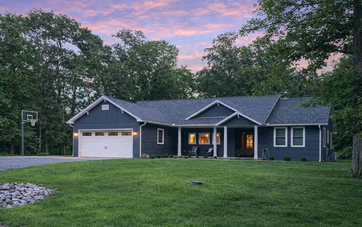 15060 Lakepoint Drive, Benton, IL 62812 - #1