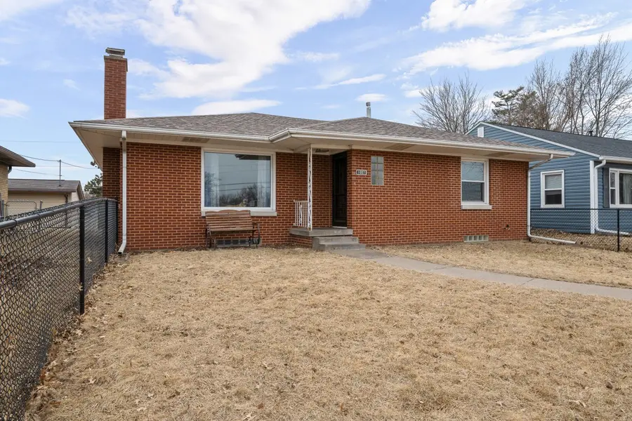 1007 W Central Park Avenue, Davenport, IA 52804 - #2