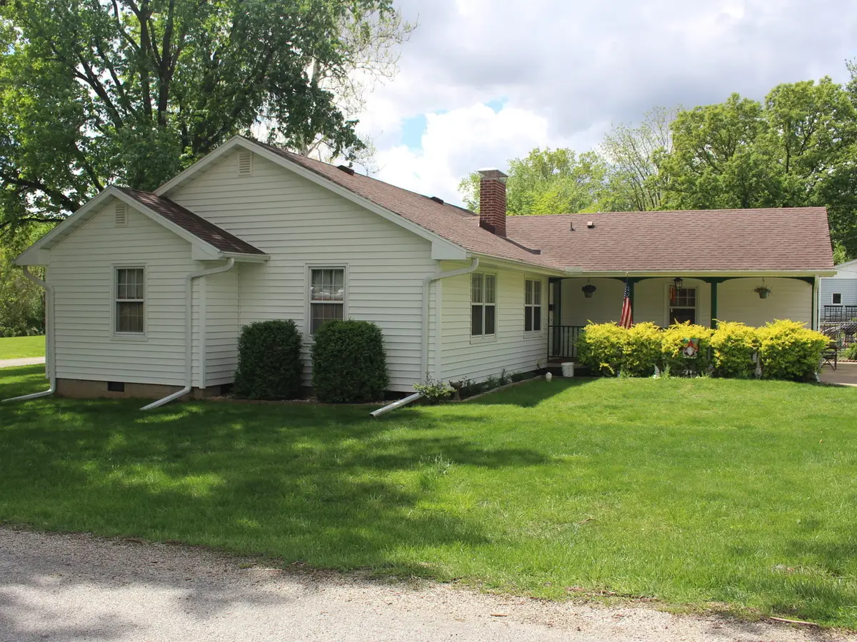 517 S Wilson Street, Clinton, IL 61727 - #1