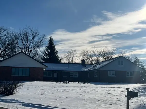 8035 Pluskota Drive, Orland Park, IL 60462