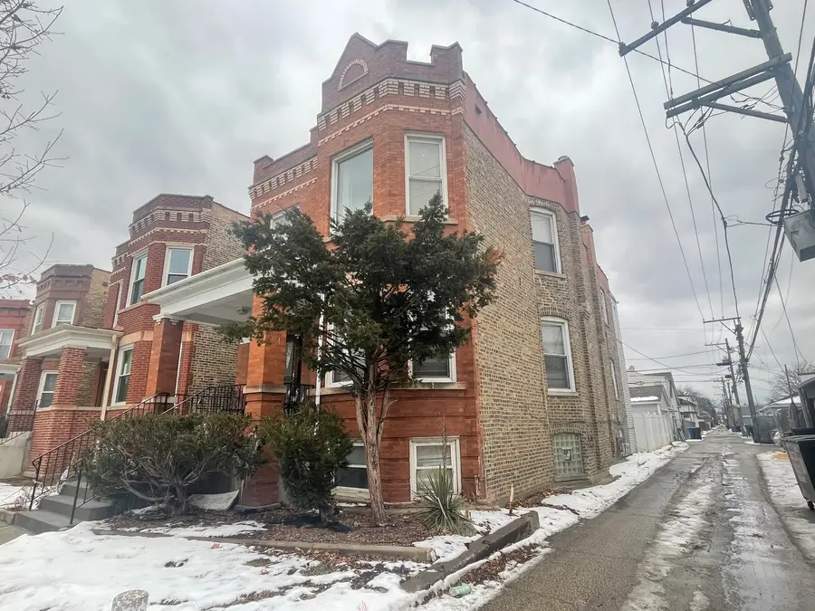 4014 W Cornelia Avenue, Chicago, IL 60641 - #2