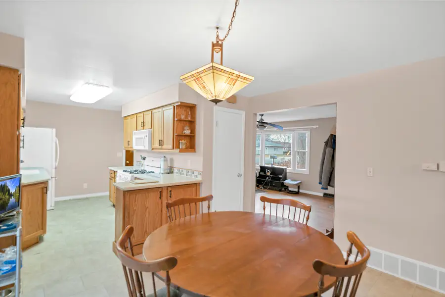 187 Alfred Drive, Sycamore, IL 60178 - #3