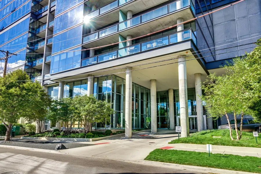 860 W Blackhawk Street #1202, Chicago, IL 60622 - #2