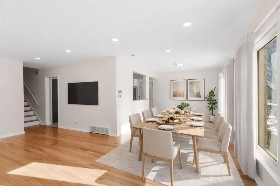 1042 W Central Road, Mount Prospect, IL 60056 - #3