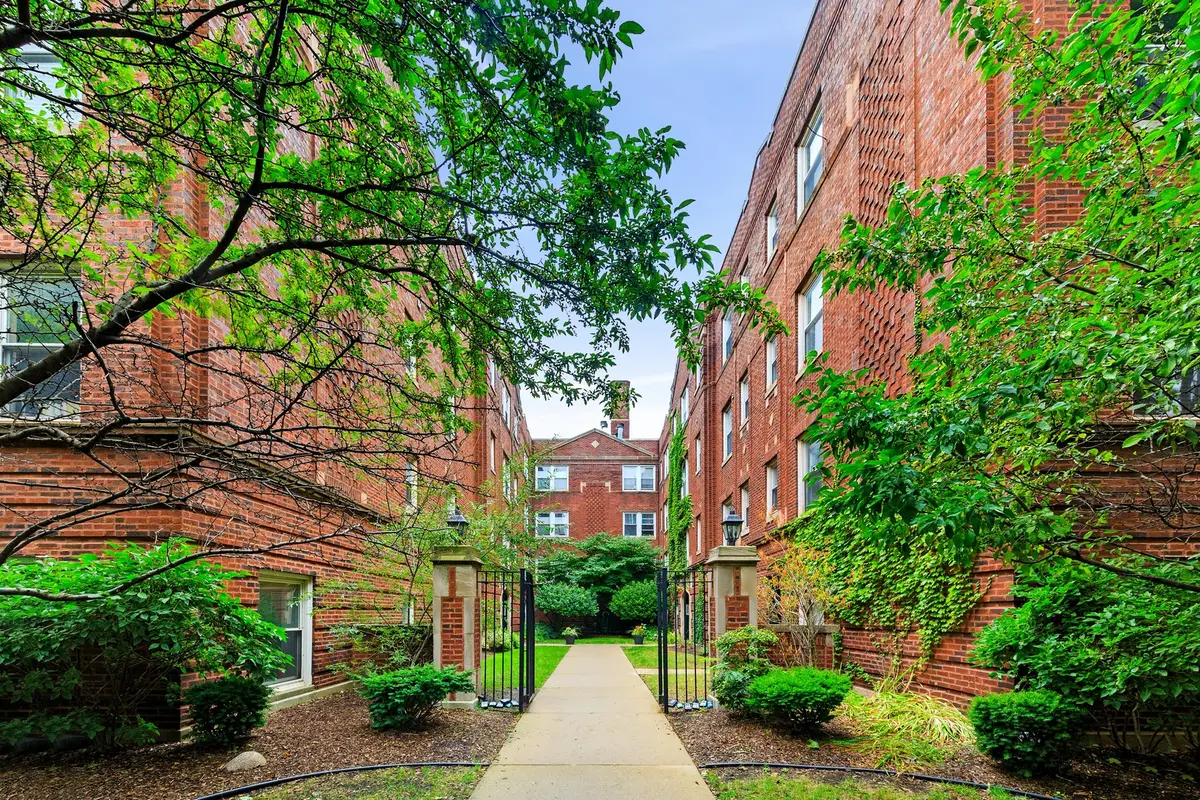3458 N Janssen Avenue #H1, Chicago, IL 60657 - #1