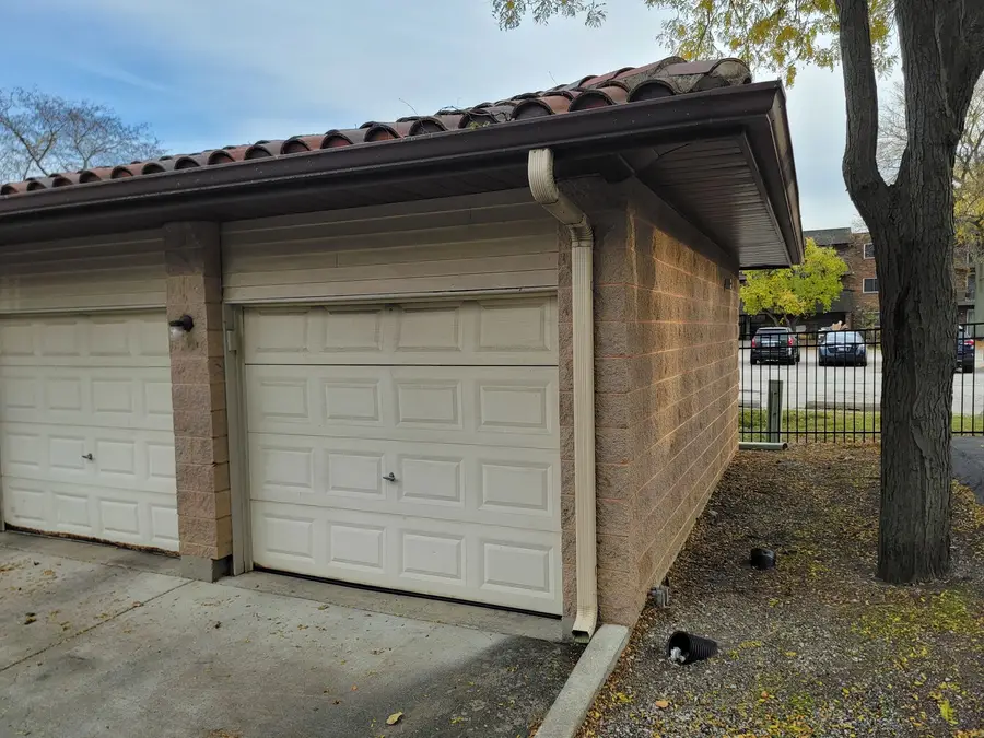 21W581 North Avenue #84, Lombard, IL 60148 - #2