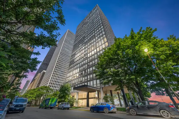 860 N Lake Shore Drive #8L, Chicago, IL 60611
