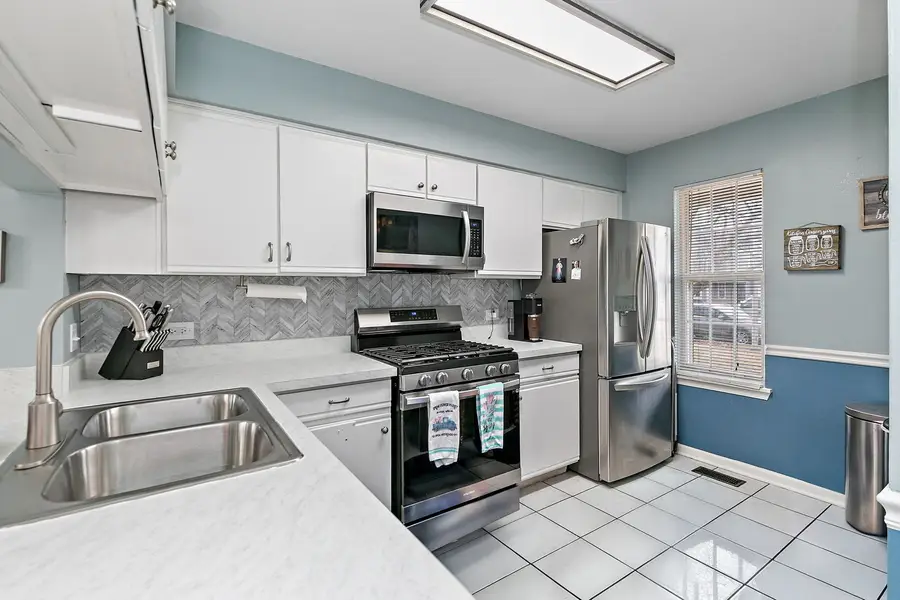 2060 Muirfield Circle, Elgin, IL 60123 - #3