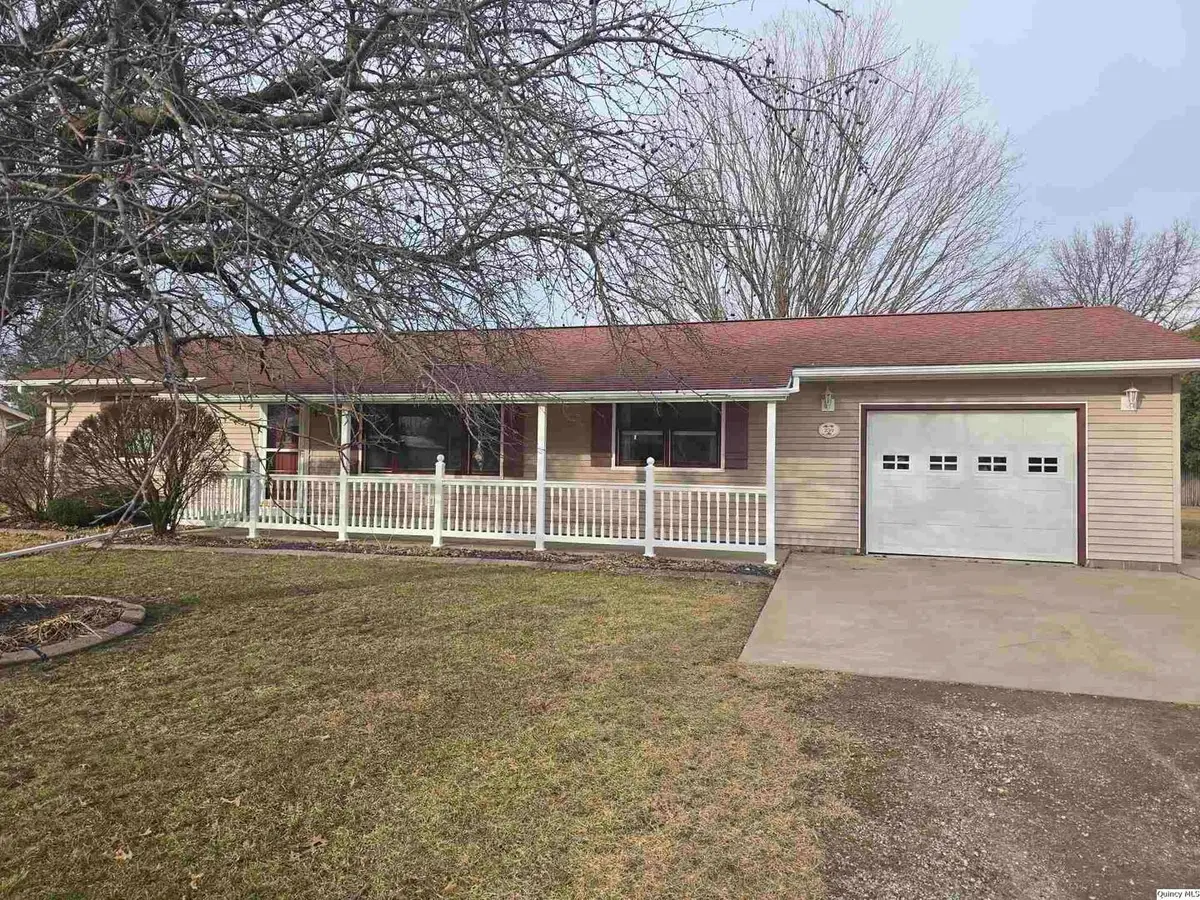 239 Rogers Road, Carthage, IL 62321 - #1