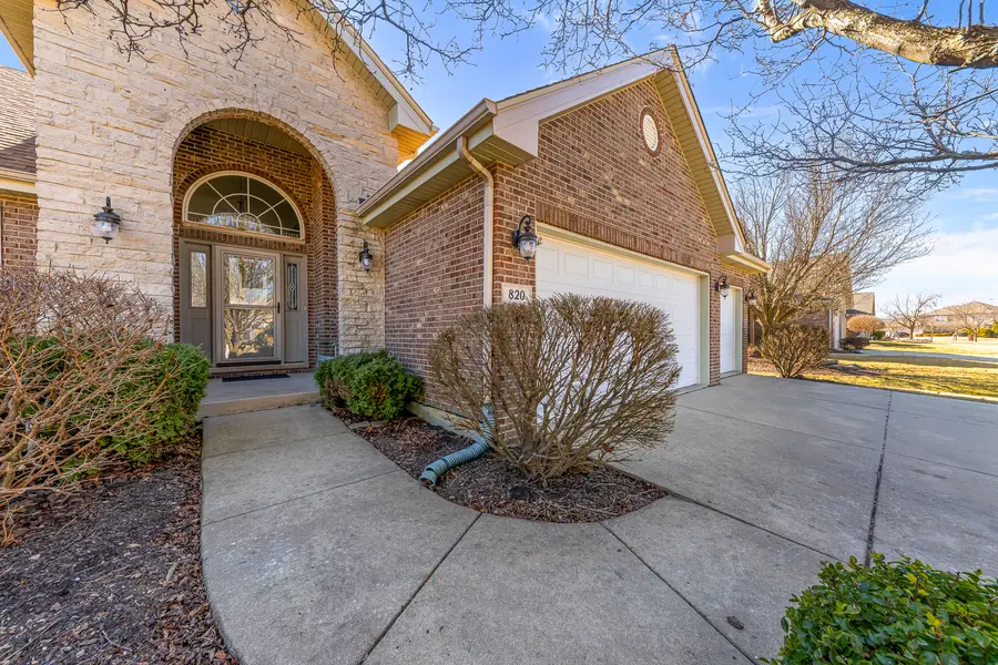 820 W Locust Lane, Peotone, IL 60468 - #2